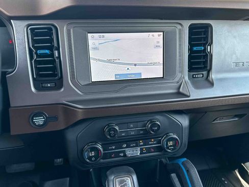 Used 2023 Ford Bronco Outer Banks AWD/4WD image 30