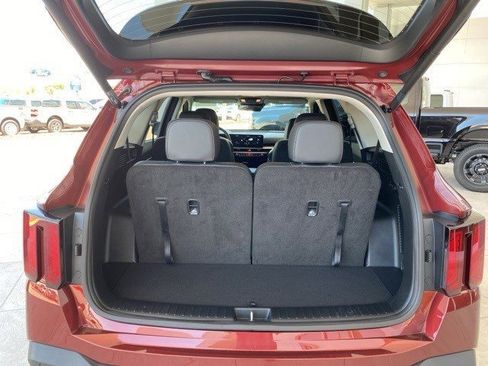 Used 2025 Kia Sorento EX image 7
