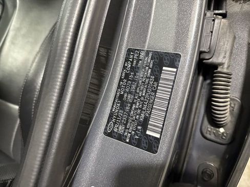 Used 2023 Hyundai Elantra Limited image 36