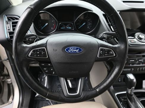 Used 2018 Ford Escape Titanium w/ Ford Safe & Smart Package image 17