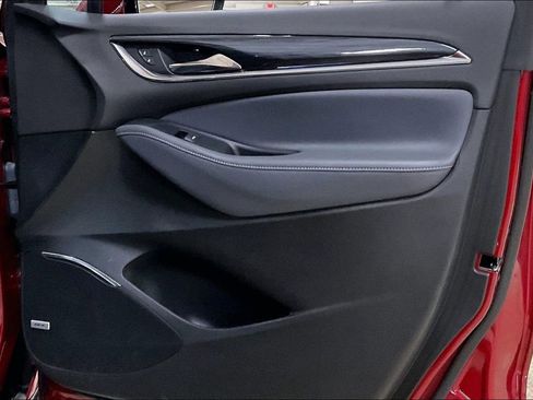 Used 2024 Buick Enclave Premium image 22