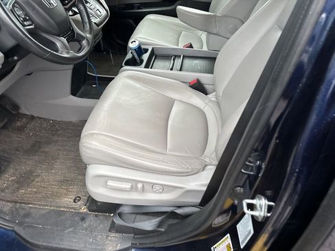 Used 2023 Honda Odyssey Touring image 2