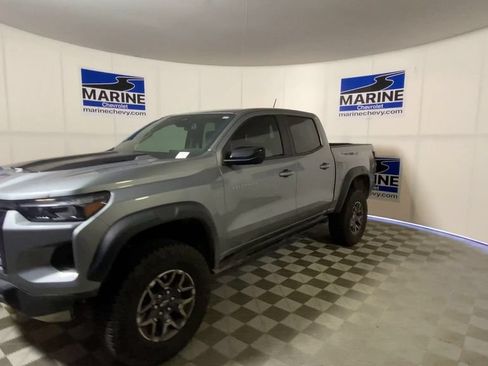 Used 2025 Chevrolet Colorado ZR2 w/ Technology Package AWD/4WD image 6