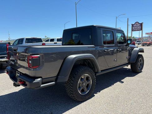 Used 2023 Jeep Gladiator Rubicon w/ LED Lighting Group AWD/4WD image 3