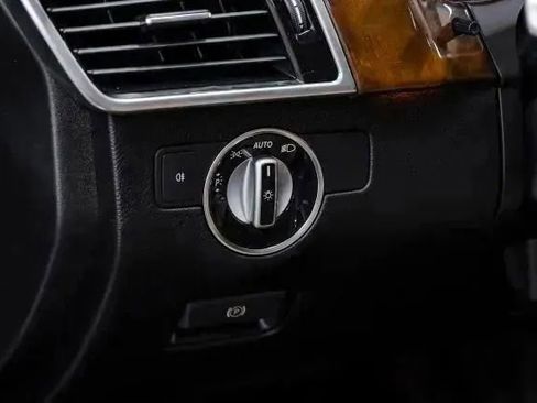 Used 2018 Mercedes-Benz GLS 450 4MATIC w/ Premium Package image 28