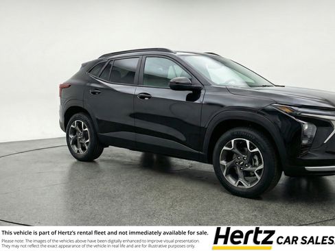 Used 2025 Chevrolet Trax LT w/ LT Convenience Package FWD image 1