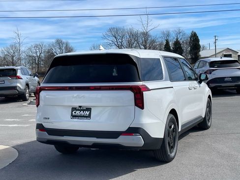 New 2026 Kia Carnival FWD image 7