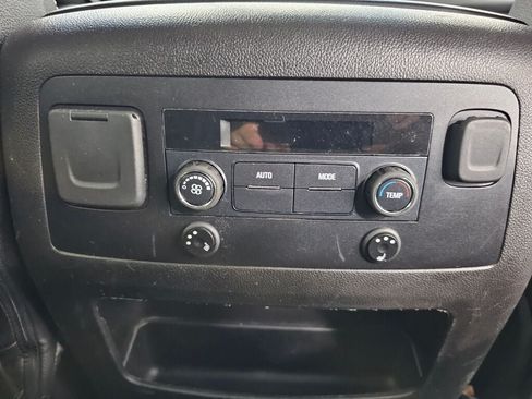 Used 2018 GMC Yukon XL SLE AWD/4WD image 19