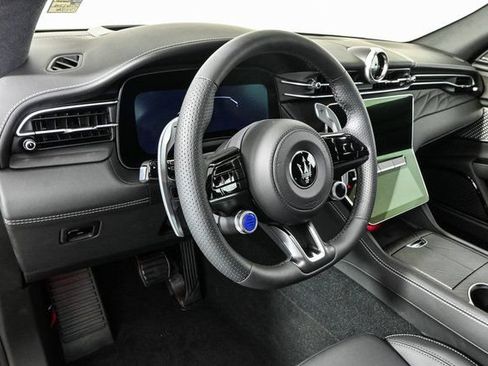 New 2025 Maserati Grecale Modena image 7