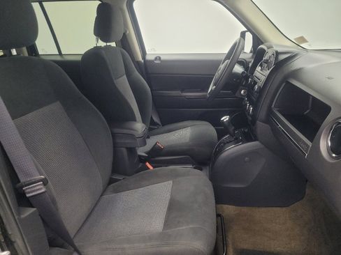 Used 2016 Jeep Patriot Sport w/ Power Value Group image 21