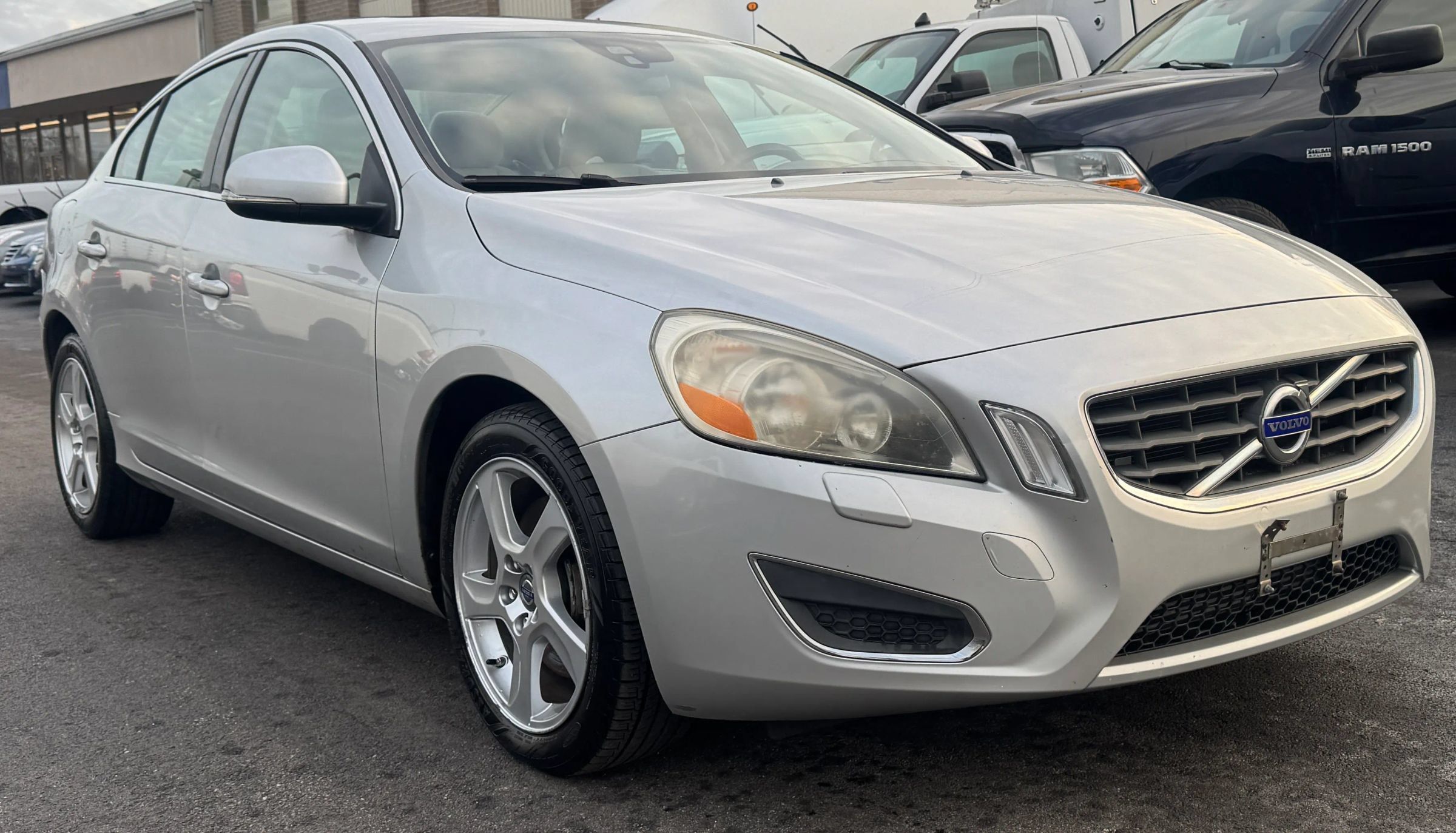 Used 2012 Volvo S60 T5 FWD image 4