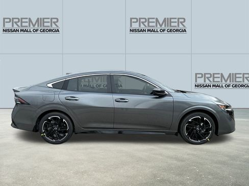 New 2026 Nissan Sentra SR w/ SR Premium Package FWD image 4