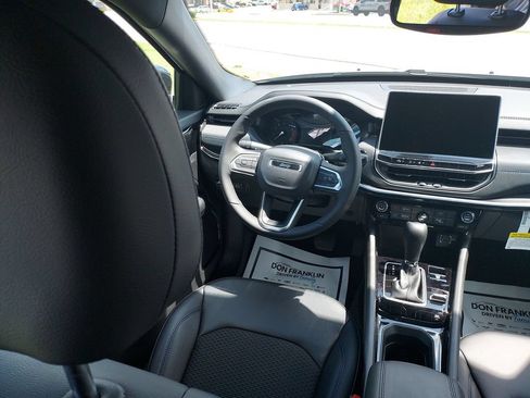 New 2026 Jeep Compass Latitude AWD/4WD image 15