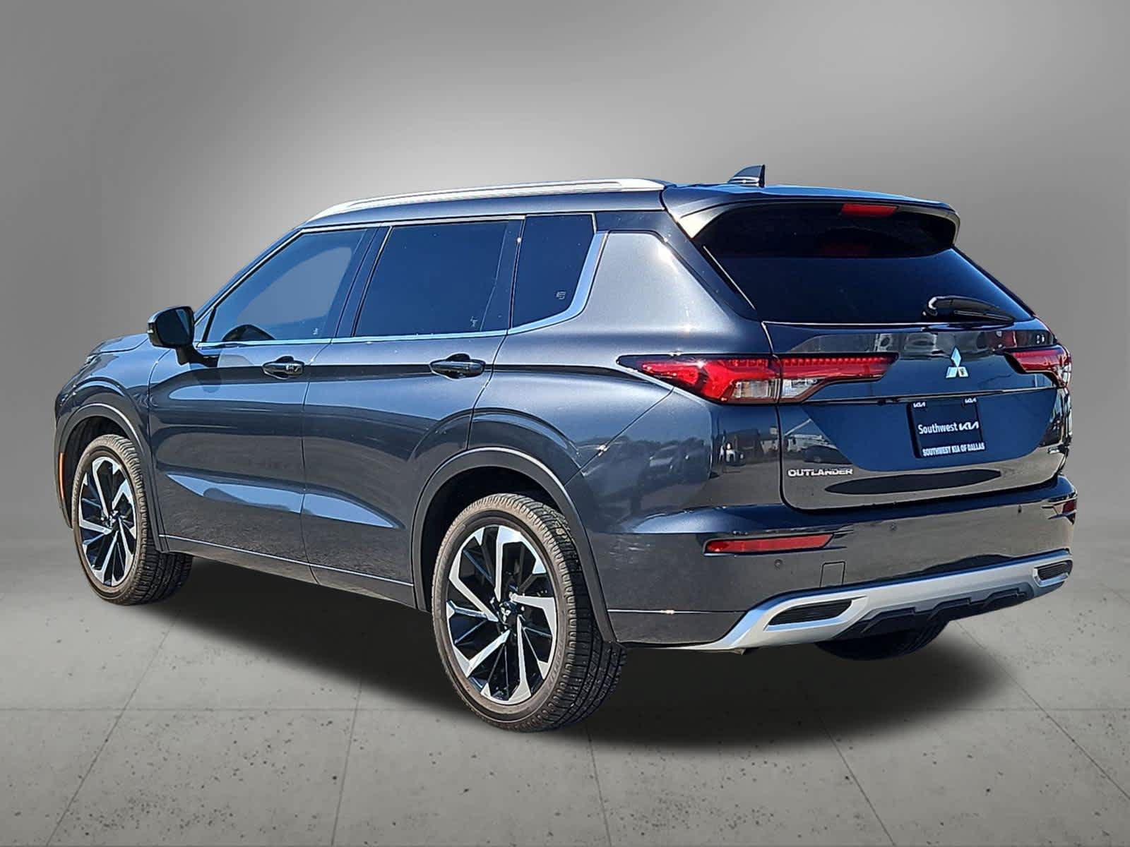 Used 2024 Mitsubishi Outlander SEL FWD image 4