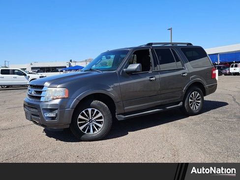 Used 2015 Ford Expedition XLT image 1