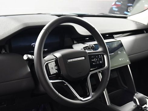 Certified 2025 Land Rover Discovery Sport Dynamic SE AWD/4WD image 13
