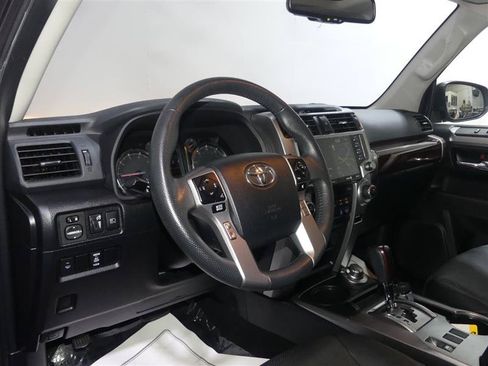 Used 2020 Toyota 4Runner Limited AWD/4WD image 23