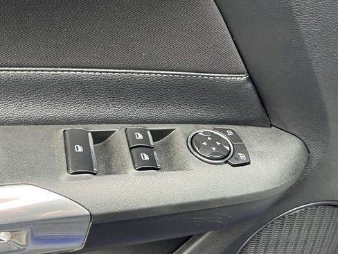 Used 2016 Ford Mustang Convertible image 17