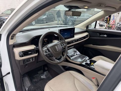Used 2022 Lincoln Nautilus Reserve AWD/4WD image 23