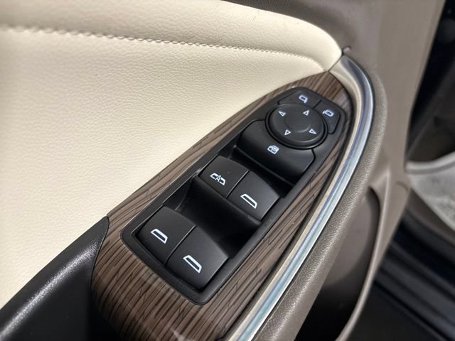 Used 2023 Chevrolet Malibu LT FWD image 11