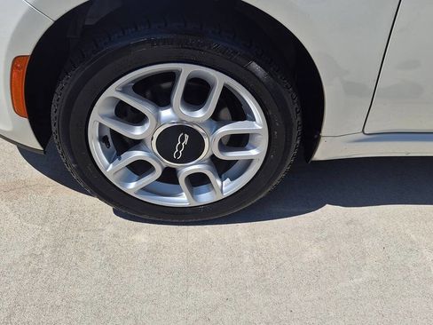 Used 2015 FIAT 500 Pop FWD image 17