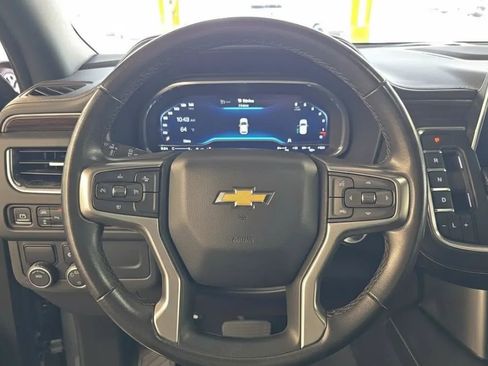 Used 2022 Chevrolet Suburban Premier RWD image 11