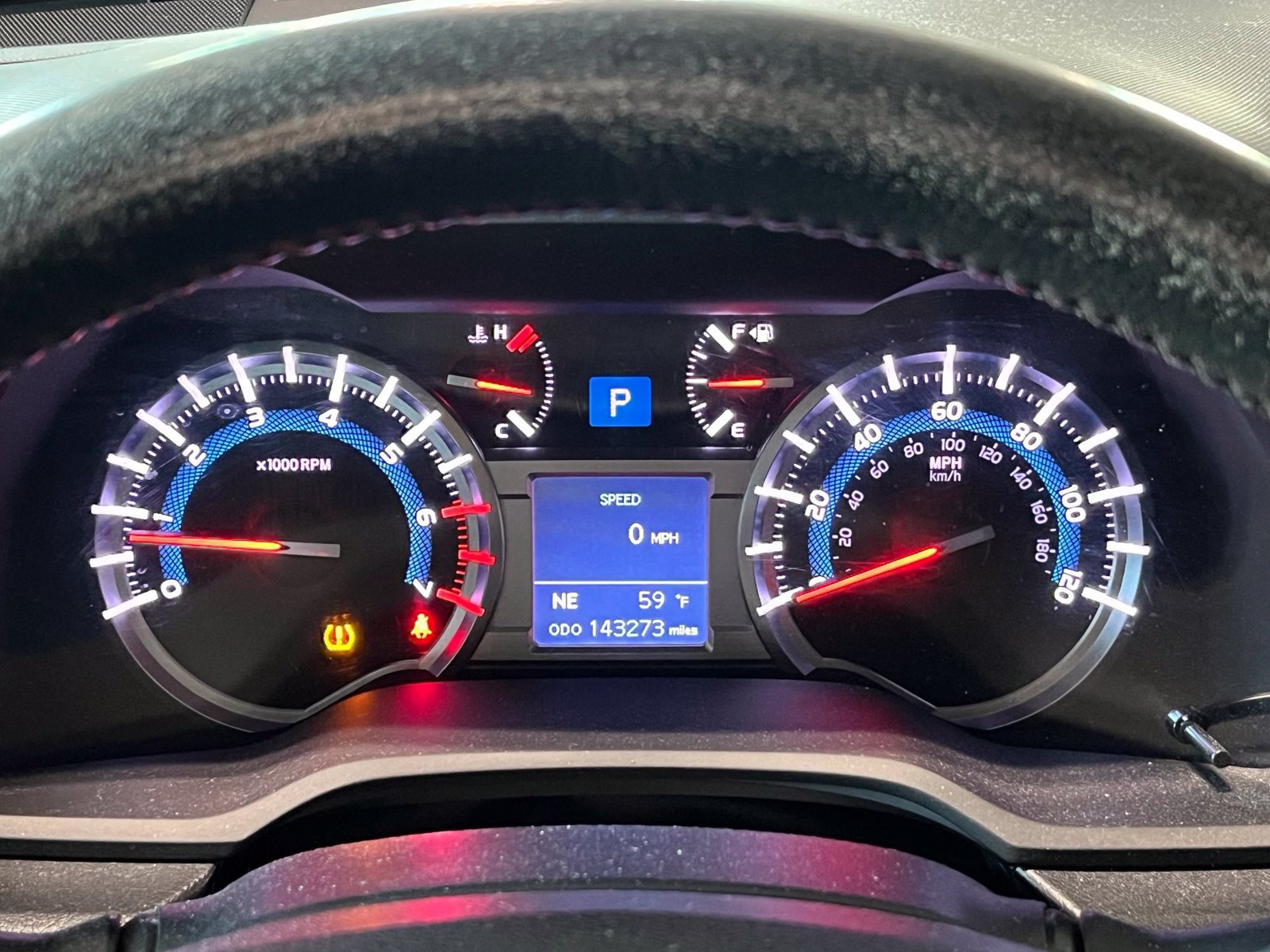 Used 2014 Toyota 4Runner SR5 AWD/4WD image 28