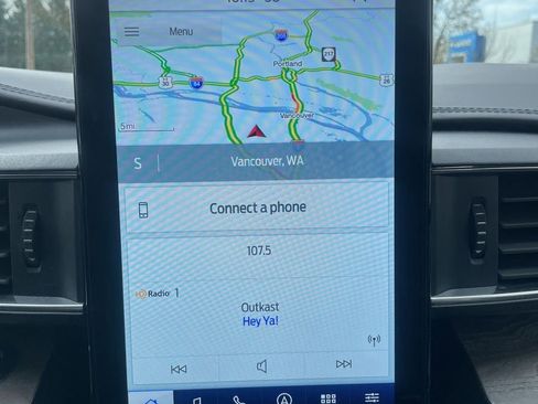 Used 2021 Ford Explorer Platinum w/ Equipment Group 601A AWD/4WD image 22