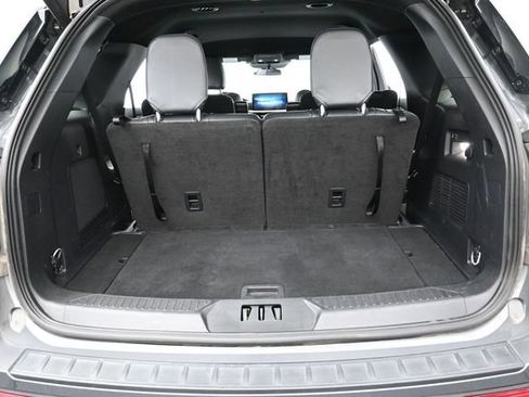 Certified 2025 Ford Explorer ST-Line AWD/4WD image 29