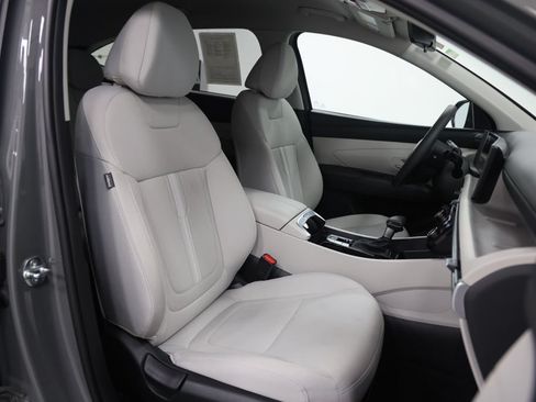 Certified 2025 Hyundai Tucson SEL AWD/4WD image 17