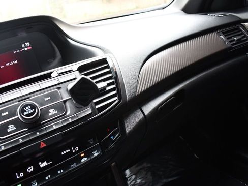 Used 2017 Honda Accord Sport image 35