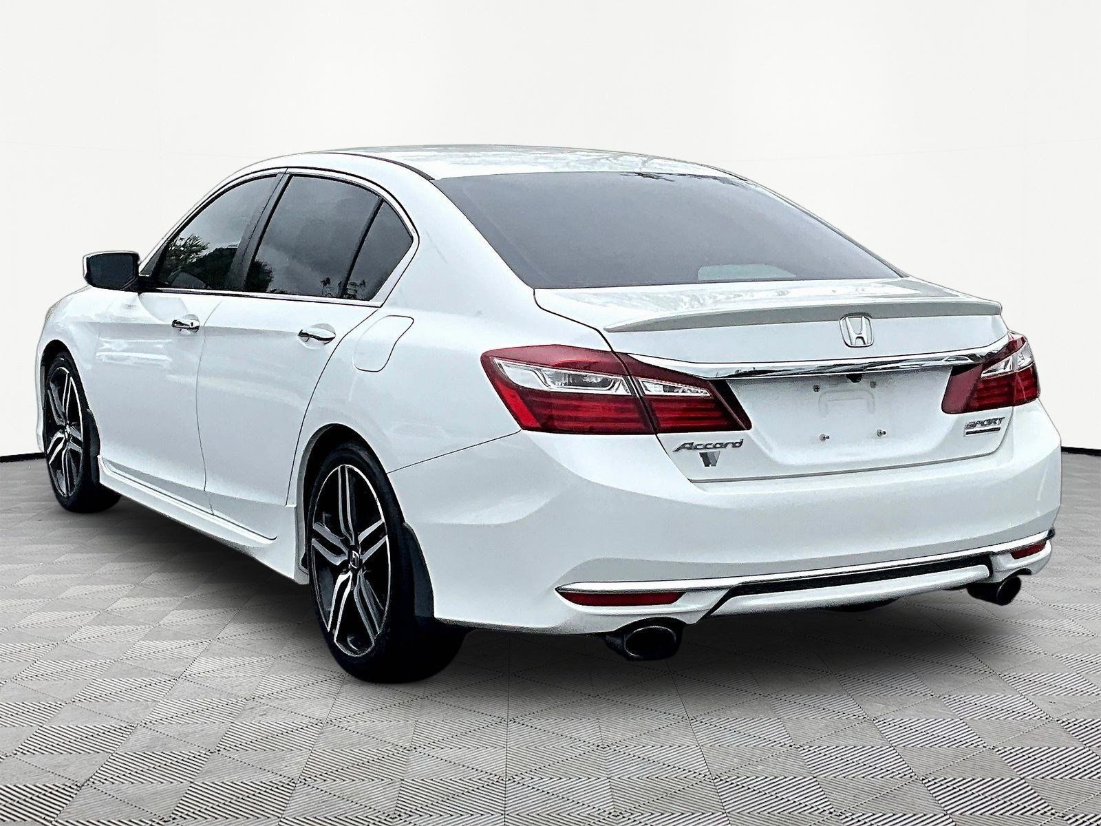 Used 2017 Honda Accord Sport Special Edition image 11