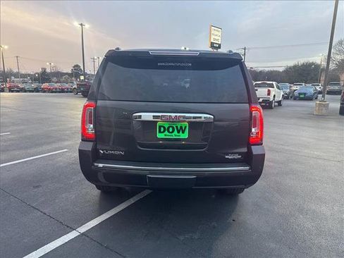 Used 2017 GMC Yukon Denali image 9