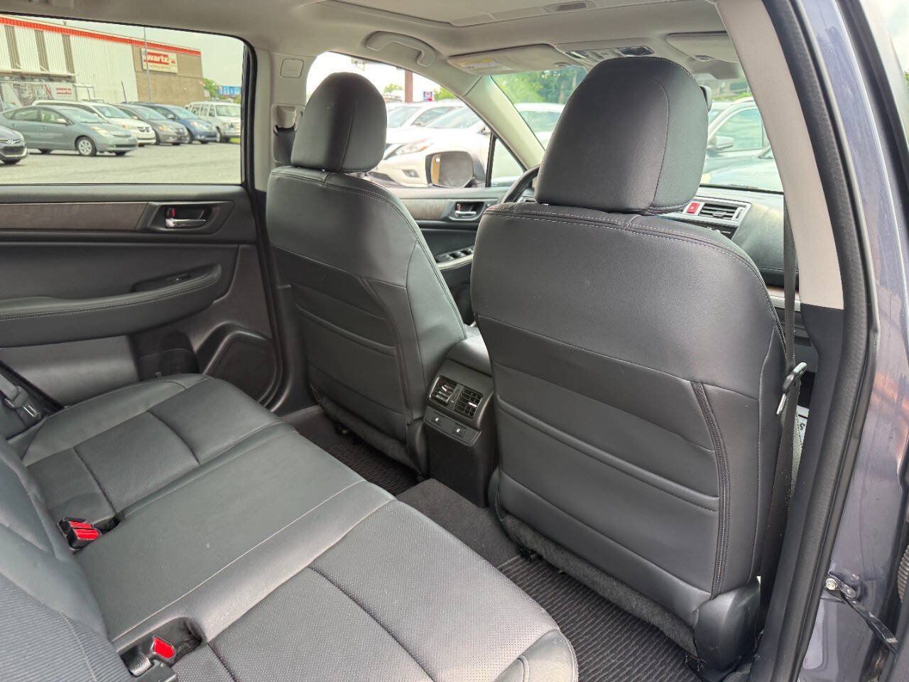 Used 2016 Subaru Outback 2.5i Limited AWD/4WD image 33