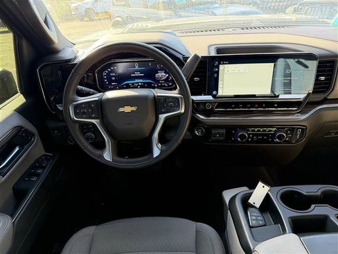 Used 2024 Chevrolet Silverado 2500 LT w/ Safety Package image 8