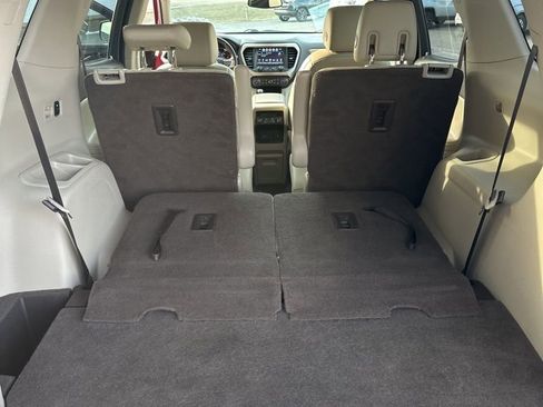 Used 2019 GMC Acadia Denali image 15