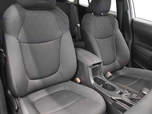 Used 2024 Toyota Corolla Cross LE AWD/4WD image 6