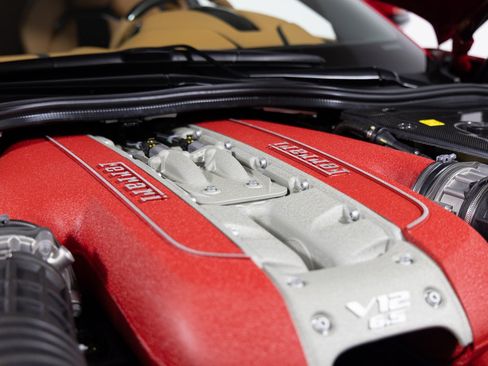 Used 2022 Ferrari 812 GTS RWD image 57