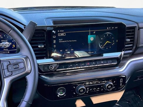 Used 2023 Chevrolet Silverado 1500 LT image 9