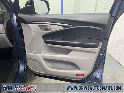 Used 2020 Honda Pilot EX image 17