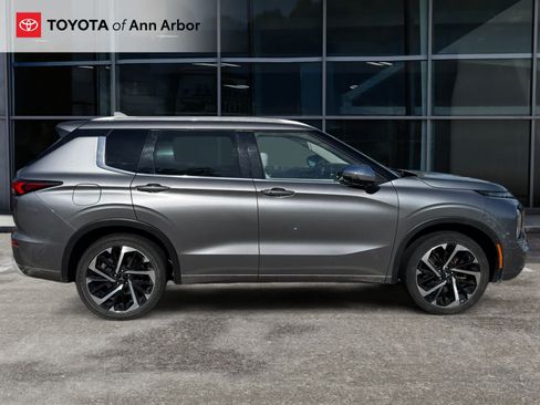 Used 2022 Mitsubishi Outlander SEL AWD/4WD image 12