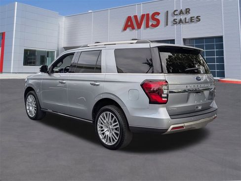 Used 2024 Ford Expedition Limited image 10