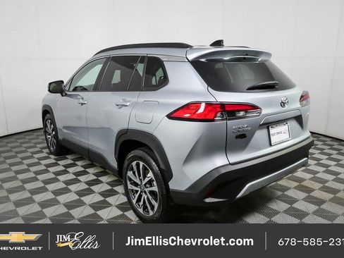 Used 2025 Toyota Corolla Cross XLE FWD image 26