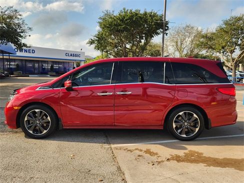 Used 2022 Honda Odyssey Elite image 4