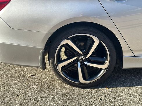 Used 2022 Honda Accord Sport image 17