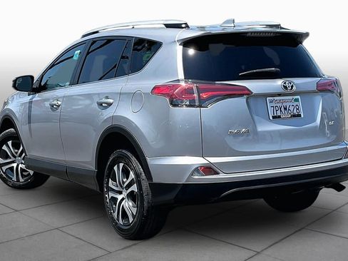 Used 2016 Toyota RAV4 LE FWD image 11