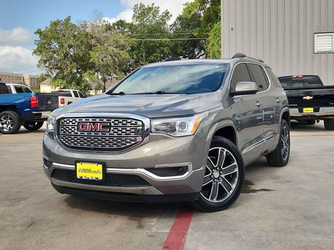 Used 2019 GMC Acadia Denali w/ Technology Package FWD image 1