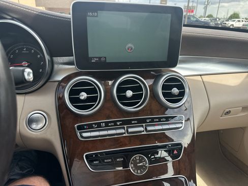 Used 2015 Mercedes-Benz C 300 4MATIC Sedan image 16