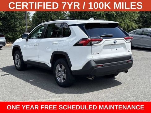 Used 2022 Toyota RAV4 LE AWD/4WD image 4