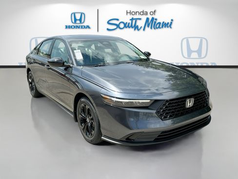 New 2025 Honda Accord SE image 1